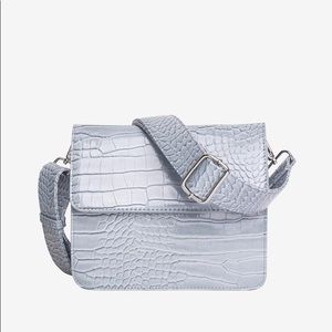 Hvisk Cayman Shiny Strap Bag